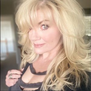 Meet your Posher, Challinna